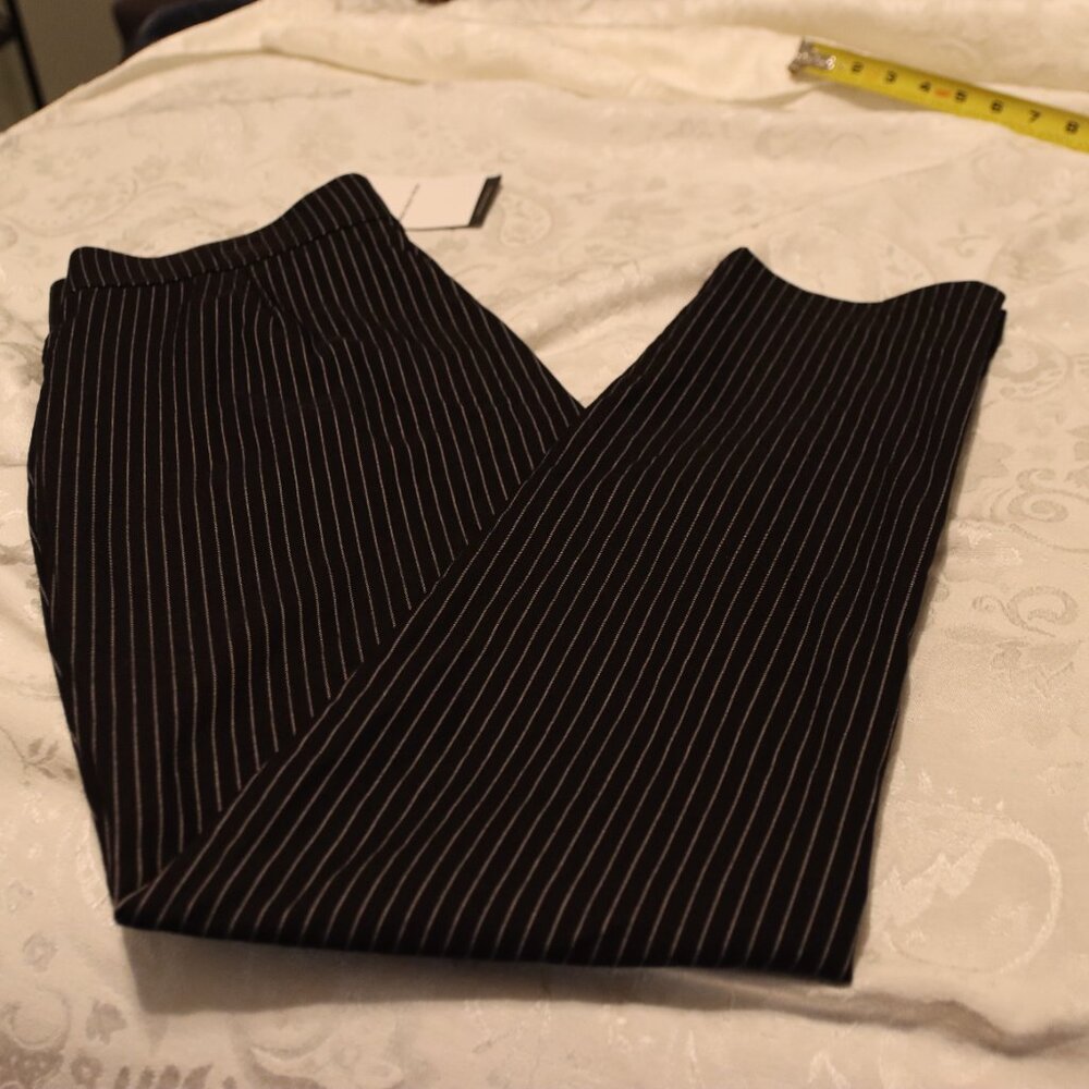Who What Wear Pinstripe cropped stretch jet black white 14/27 inseam pant New - Picture 8 of 11